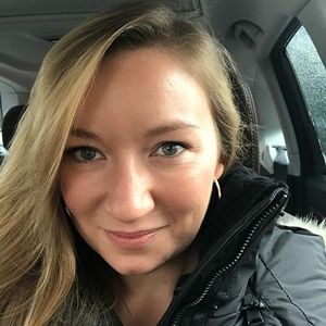 Meet your Posher, Deana